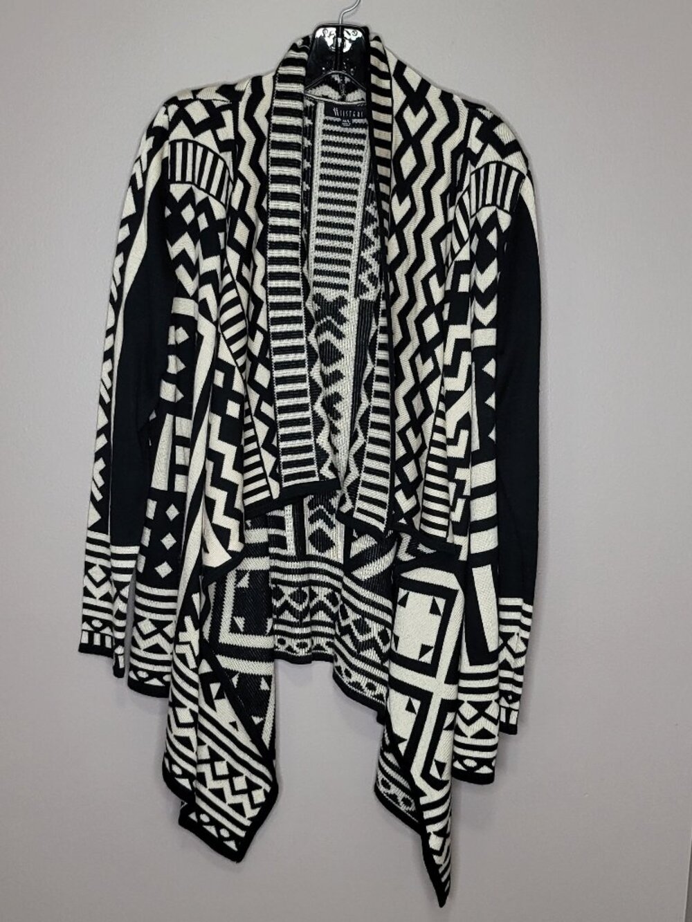 Sisters Black Cream Geometric Aztec Print Draped Open Front Cardigan M/L